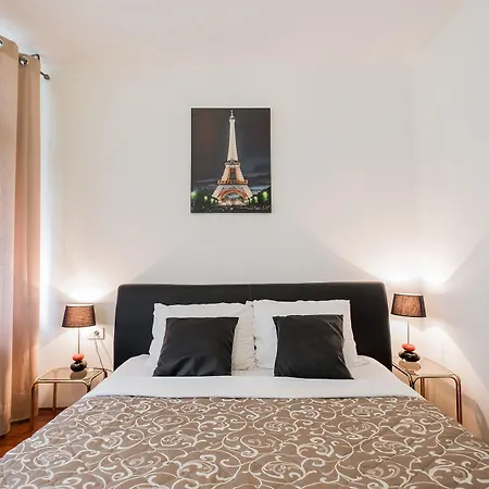 Aparthotel Downtown Bane 3*