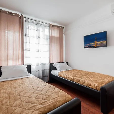 Downtown Bane Aparthotel 3*