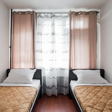 Aparthotel Downtown Bane 3*